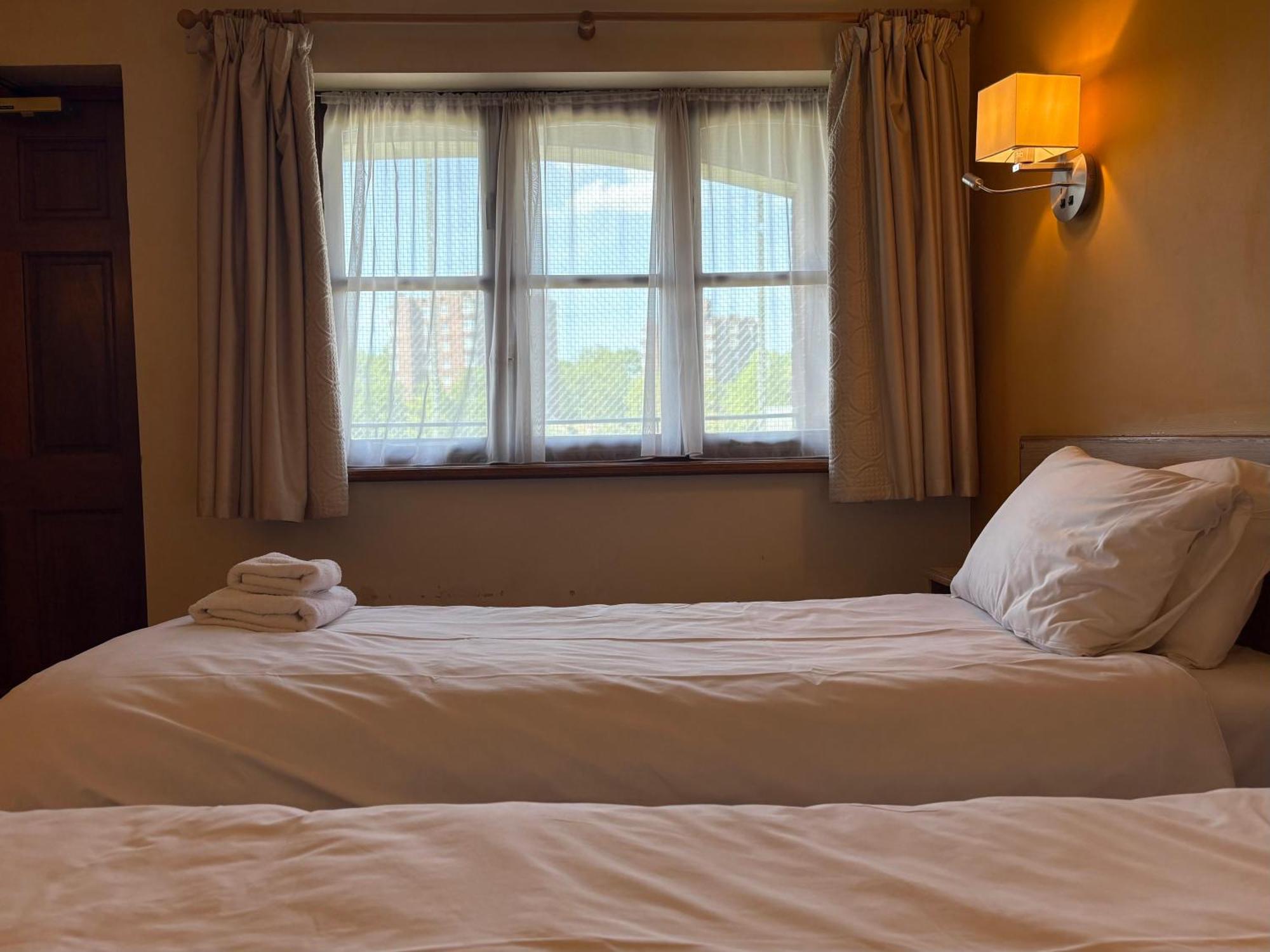 Tollgate Hotel & Leisure Stoke-on-Trent Εξωτερικό φωτογραφία